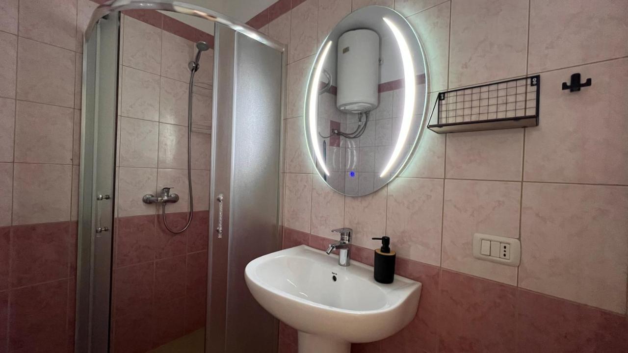 Danny Apartment Durres Ngoại thất bức ảnh